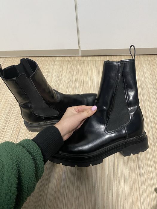 Зимни боти от Зара