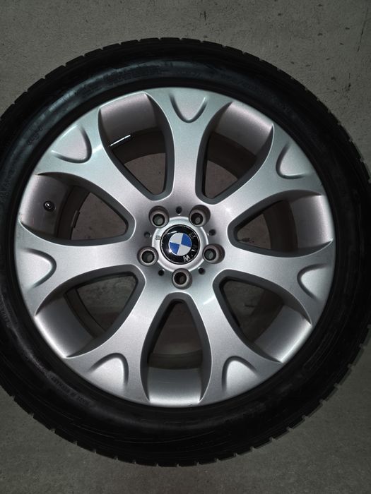 Зимни гуми Goodyear 255/50/19  с оригинални BMW джанти от Х5