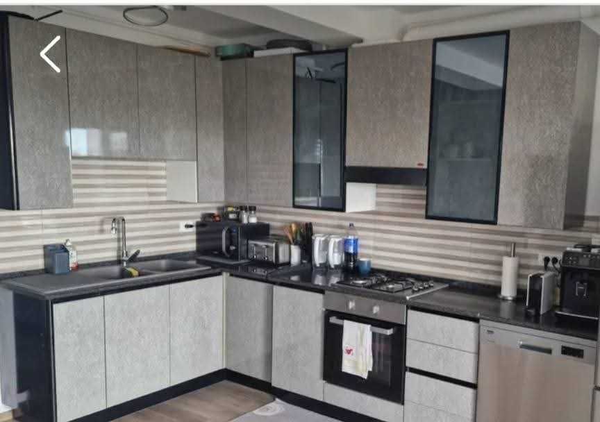 Mobila de bucatarie [ Scavolini] adusă din Italia cu blat de granit