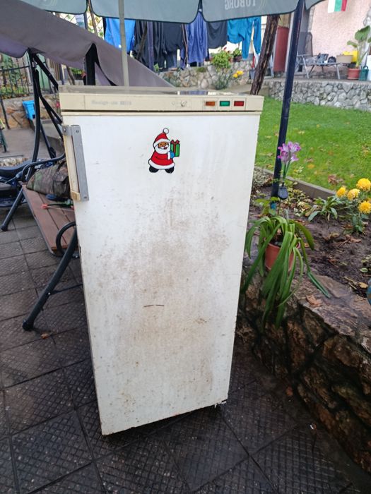 Фризер с 6 чекмеджета