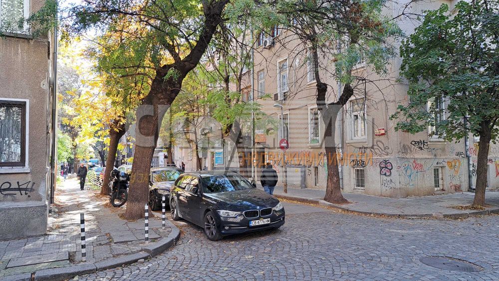 Дава се под наем Ателие в София, Център - 46 кв.м за 300 € - Снимка #16