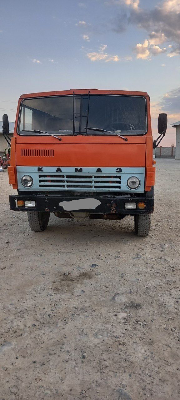 Kamaz samosval 1985 yil