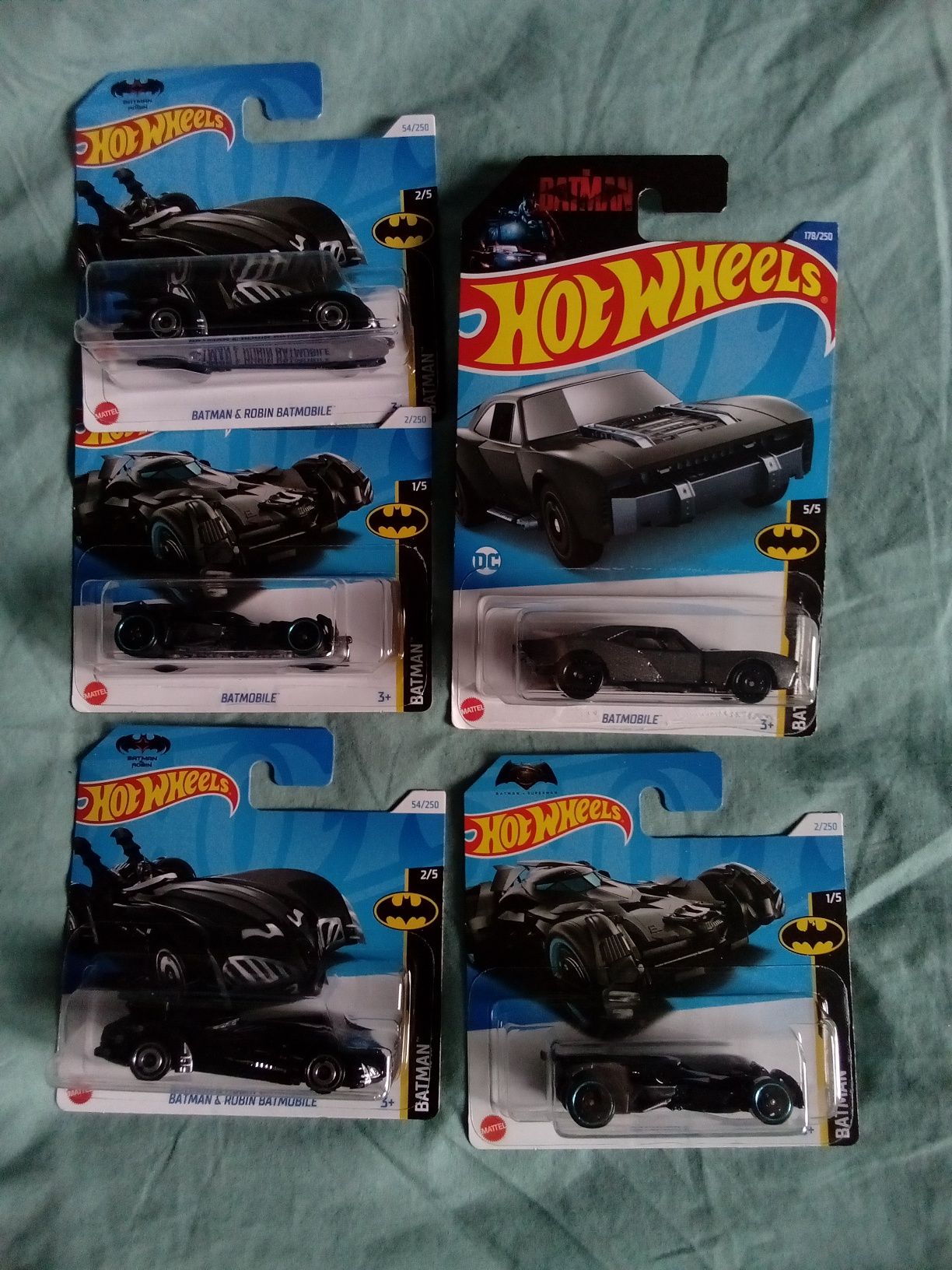 masinute Hot Wheels Batman Batmobile