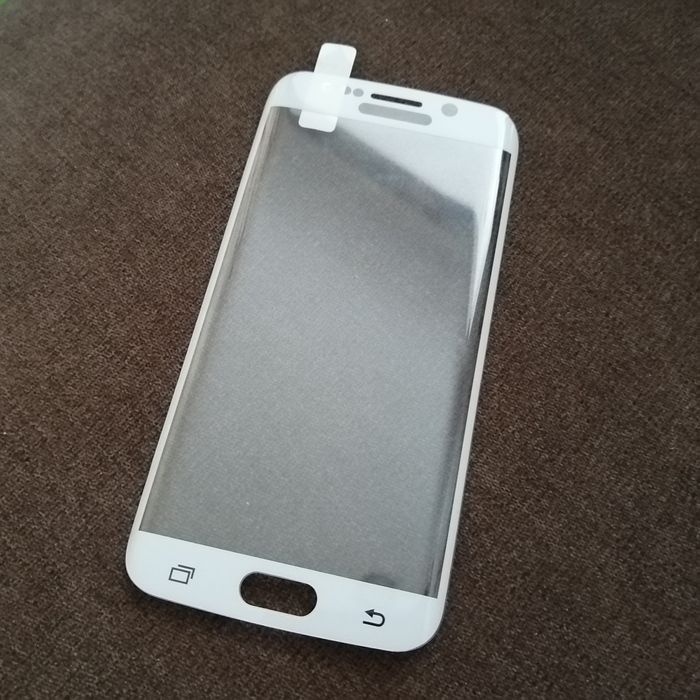 Защитное стекло на Samsung S6 edge