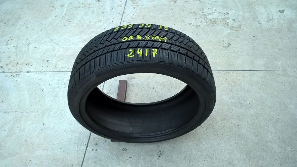 O anvelopa iarna 235 35 19 continental wintercontact TS 850P cu 8,5 mm