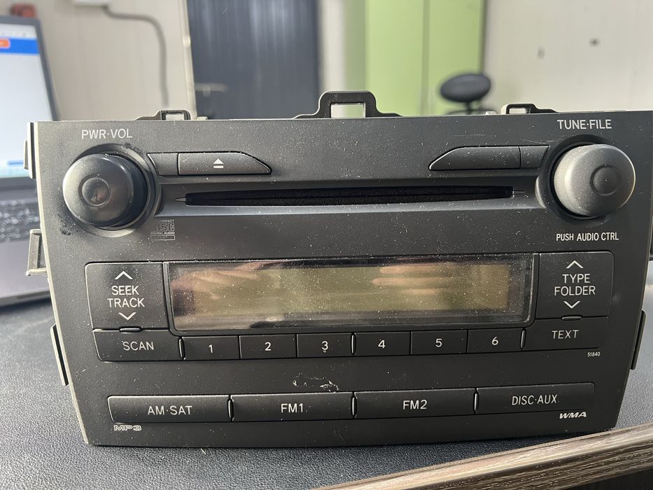 Штатная магнитола Тайота корола