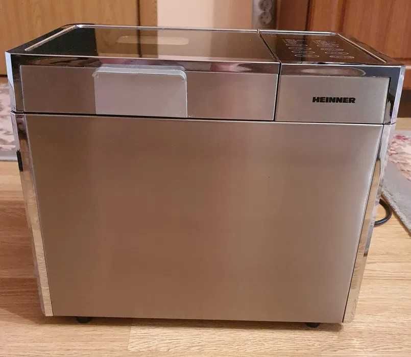 Mașină de făcut pâine Heinner HBM-900XMC
