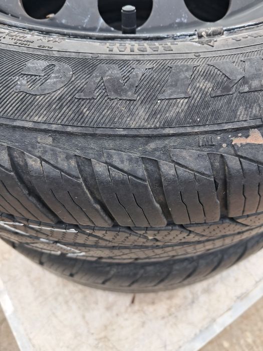 2 Jenti/jante tabla cu anvelope iarna