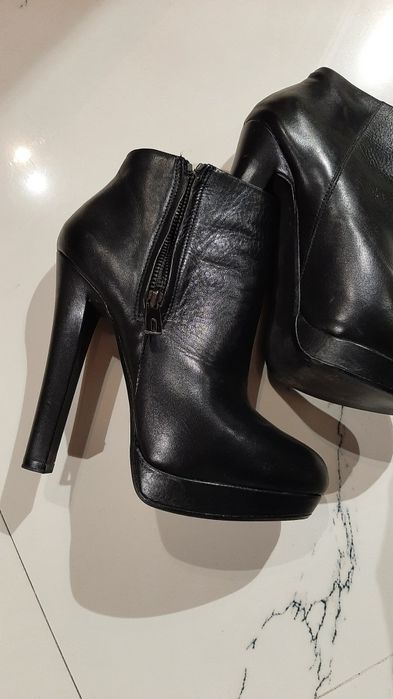 Ghetute Zara din piele naturala