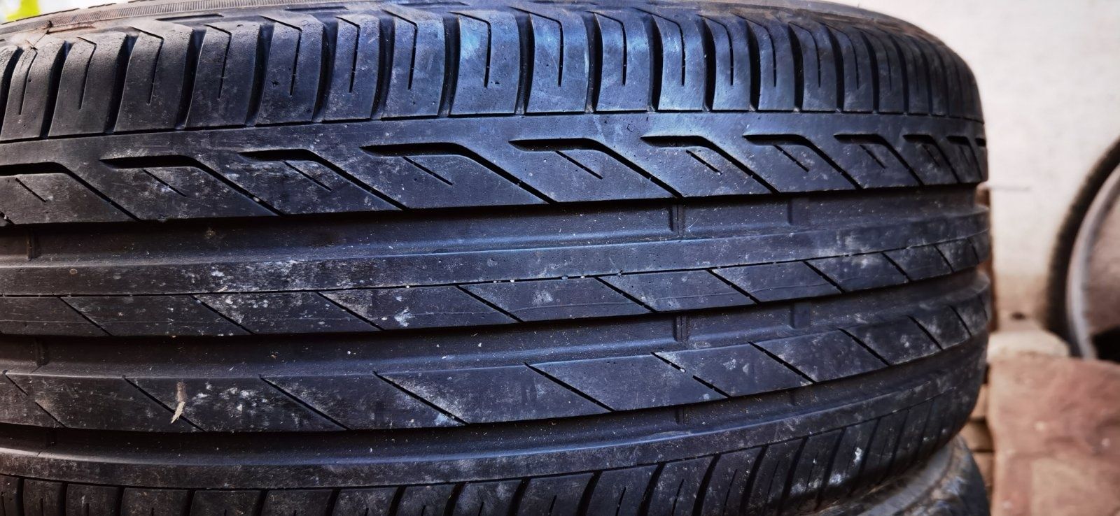 3 хубави гуми Bridgestone 215/50/17 DOT 19.