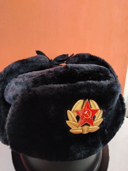 Зимна шапка ушанка