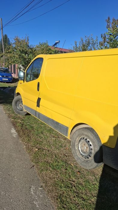 Vând autoutilitară  opel vivaro