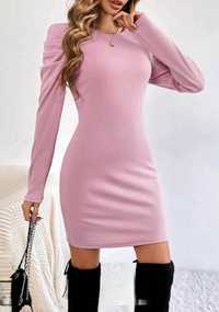 Розова рокля с дълъг ръкав