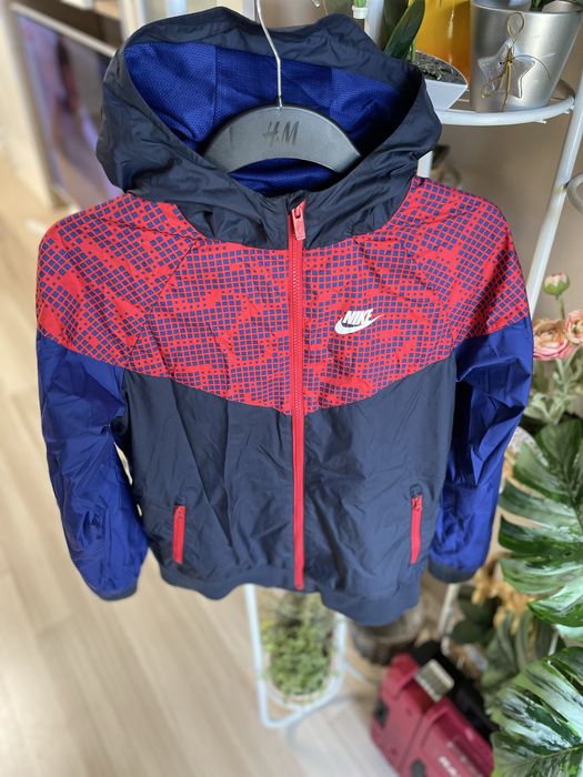 Оригинална ветровка NIKE