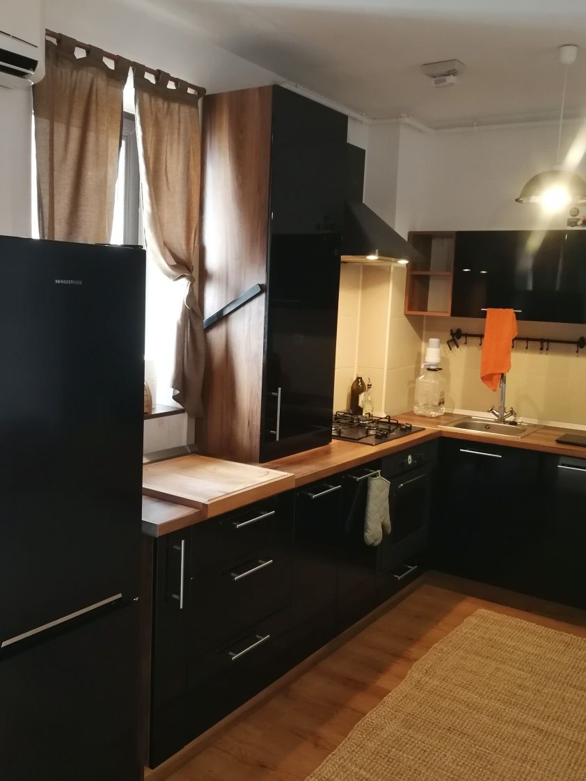 Închiriez Studio spatios parc Tineretului - proprietar