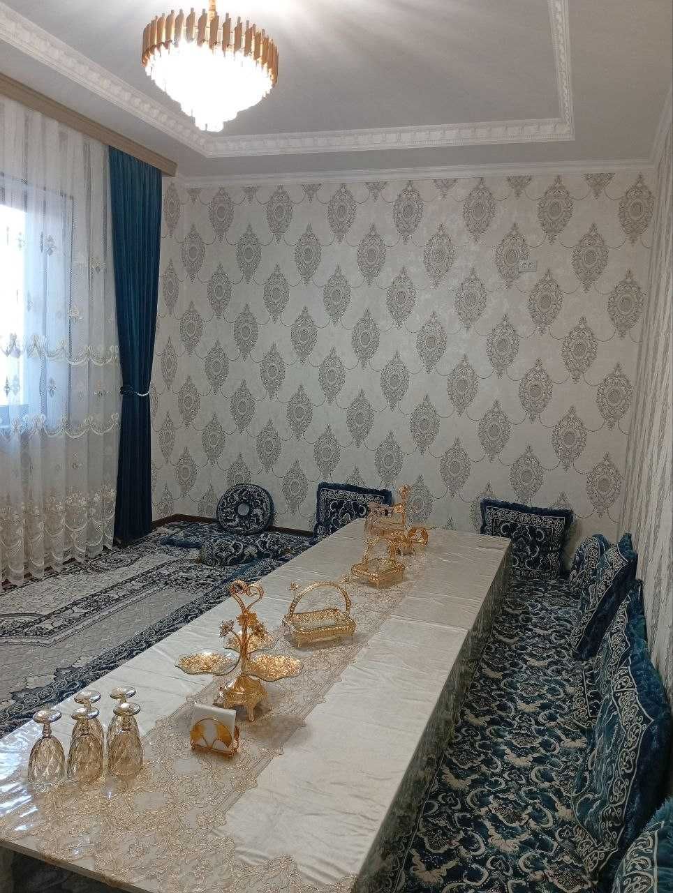 Ховли уй сотилади. Фаргона Кувасой магистраль йулида. 8 сотих ер,
