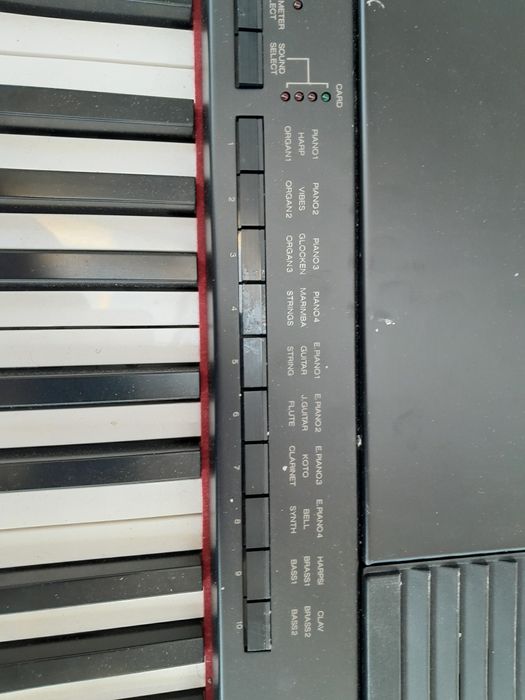 Дигитално пиано Korg