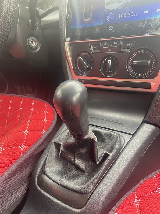 Продам ручку КПП всборе с кожухом Шкода Октавия А5