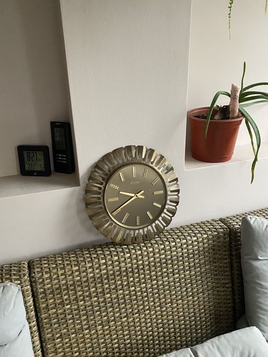 Ceas alama , model deosebit