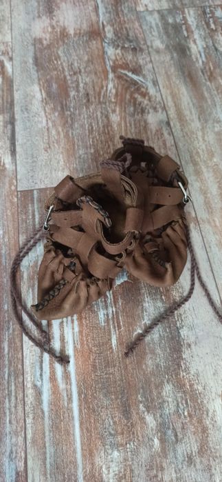 Сувенирани цървули от естествена кожа