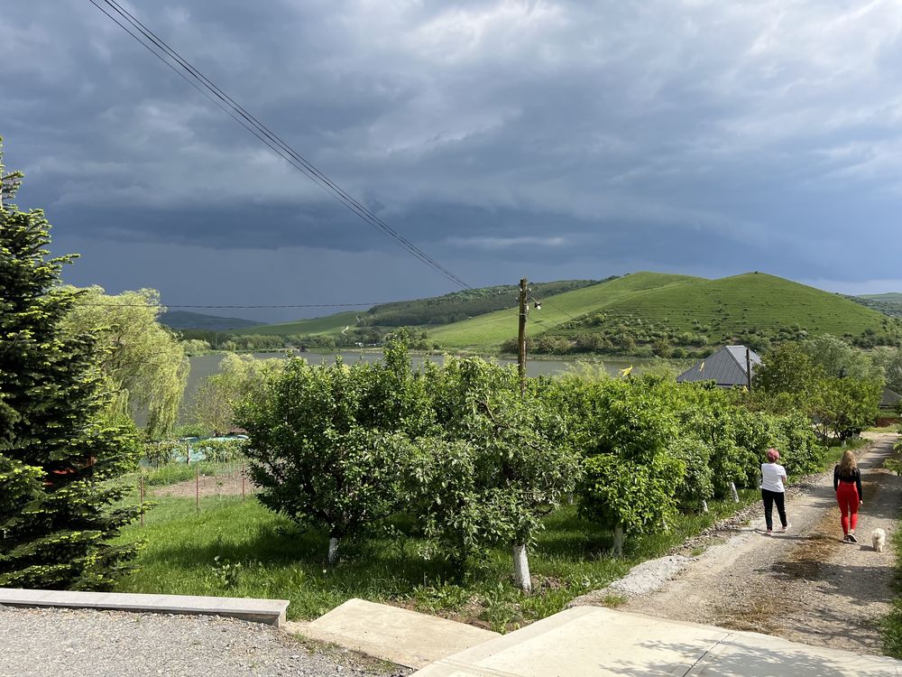 Villa pe malu lacului in geaca cu Piscina , vedere la Lac+2530 m teren