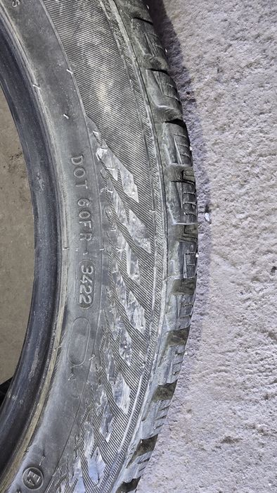 Продаются шины зимние шипованные 18