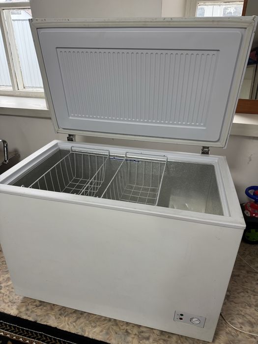 Продам морозильную камеру