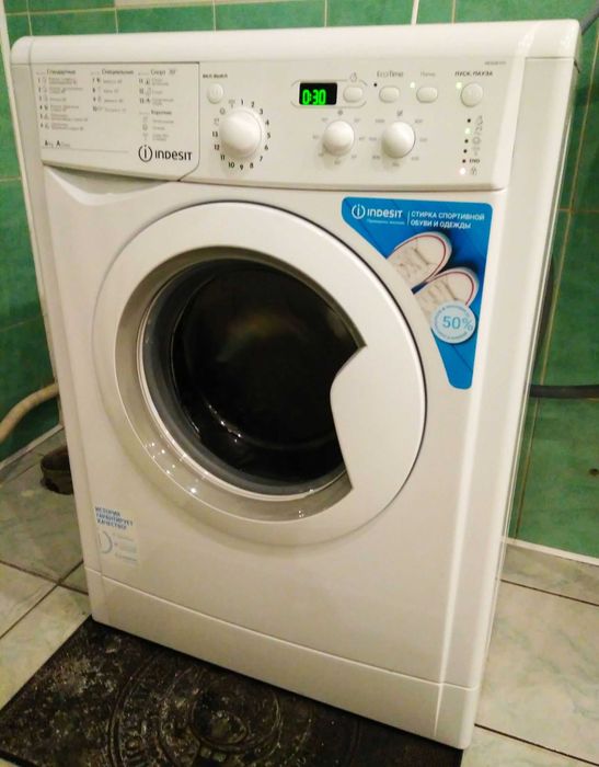 Стиральная машина INDESIT 6KG НА гарантии