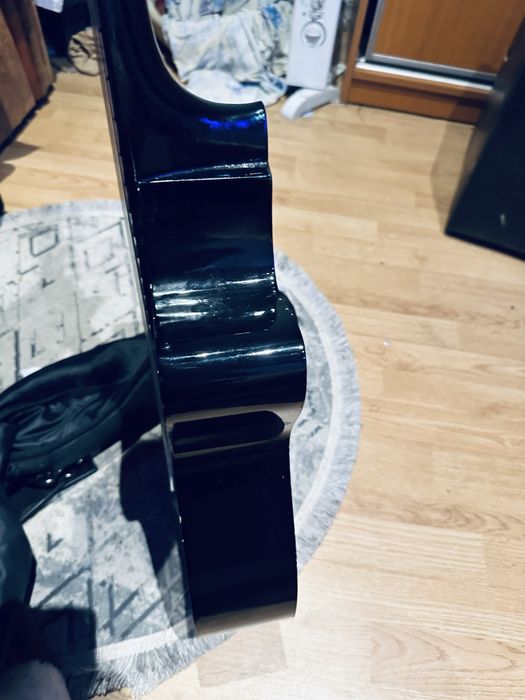 Chitara  acustica  doua la pret de una