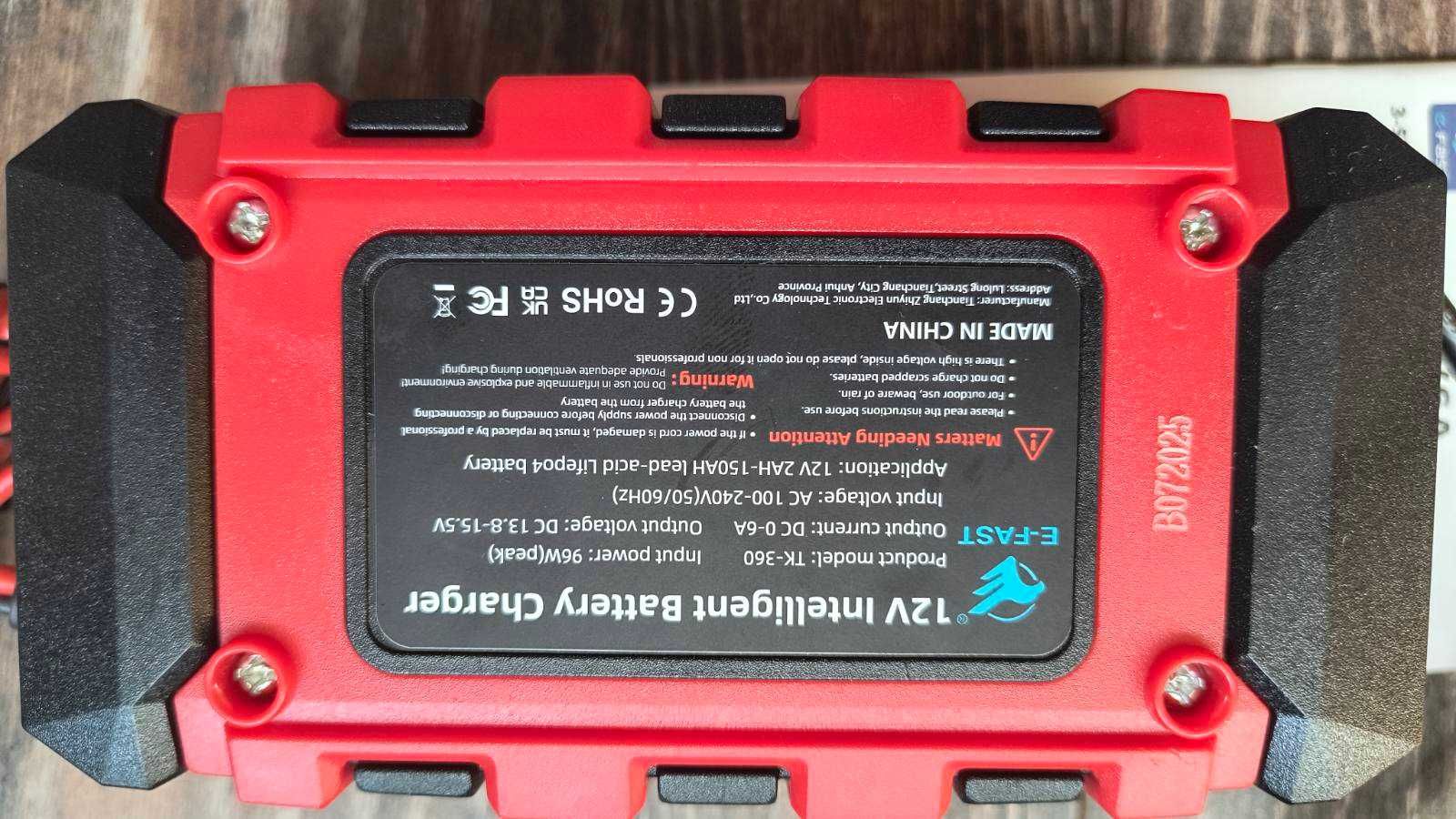 зарядно устройство за акумулатор на автомобил 12V 6A