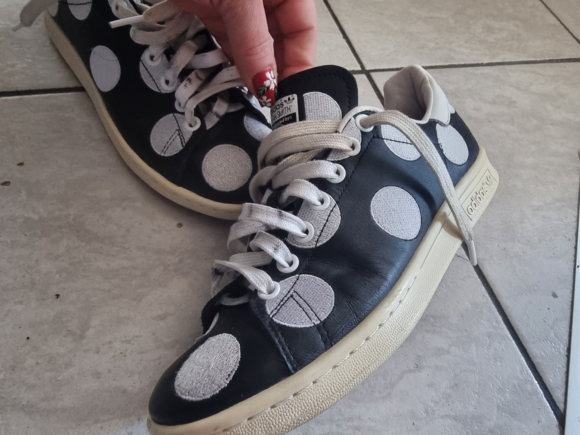 Pharrell x Adidas Stan Smith big dot номер 40