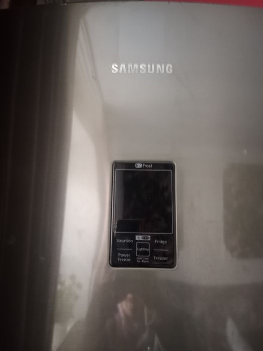 Продам холодильник двух камерный