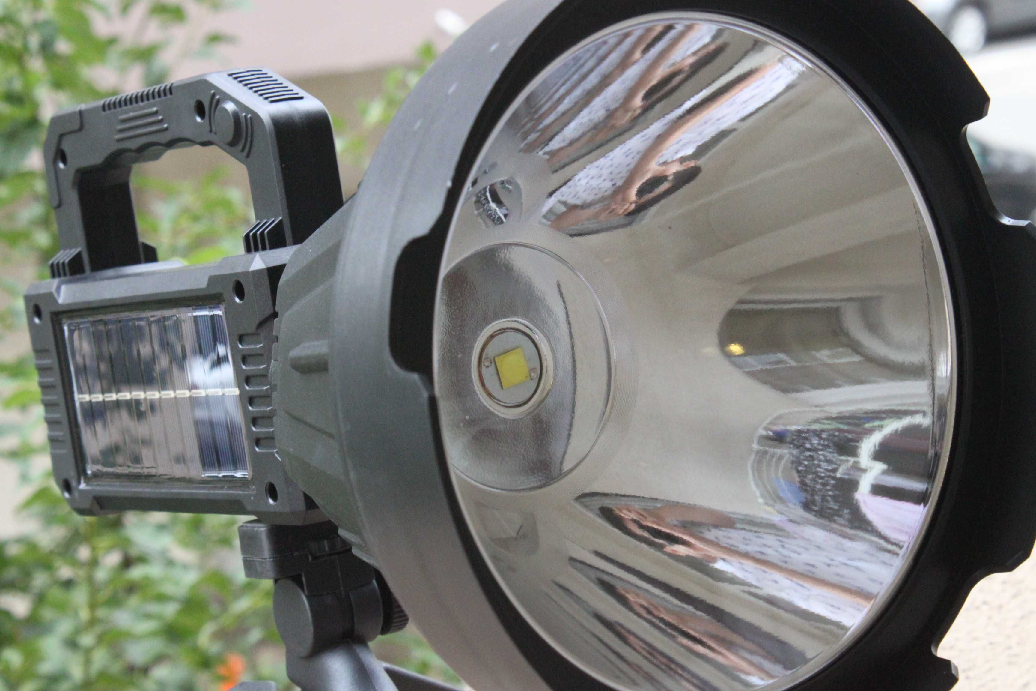 Lanterna led W5111 cu panou solar si trepied pentru drumetii