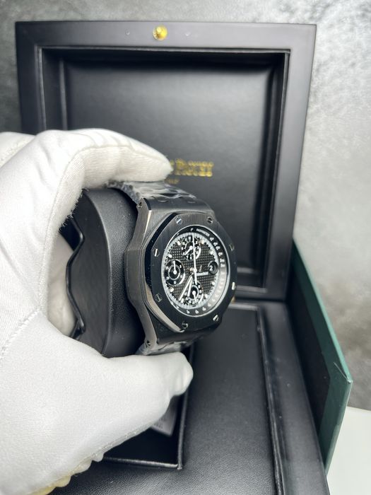 Часовник Audemars Piguet НАМАЛЕН!