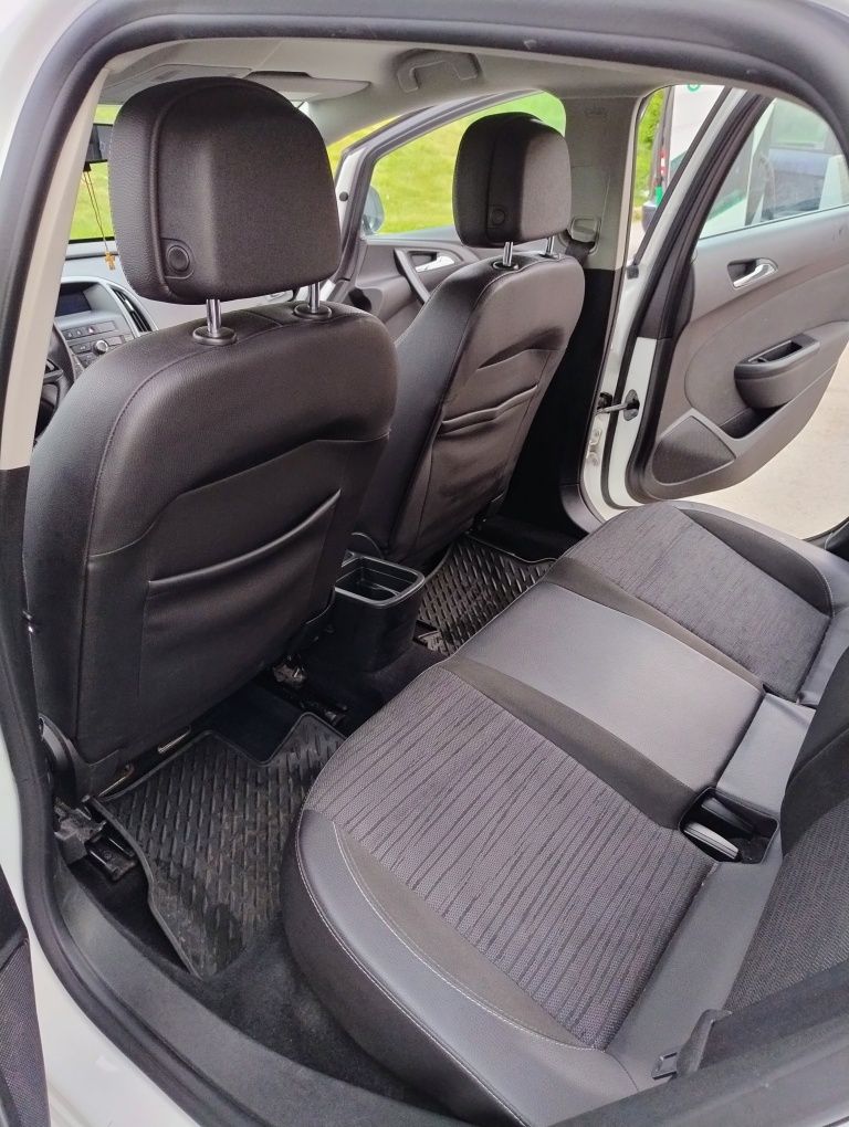 Продавам Opel Astra