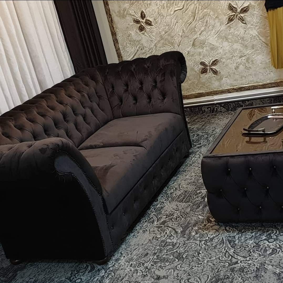 Canapea Chesterfield si masuta chesterfield