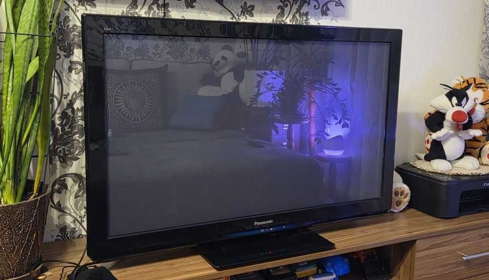 Диагональ 81 см Panasonic с смарт ТВ, Wi-Fi, YouTube, фильмы, мультики