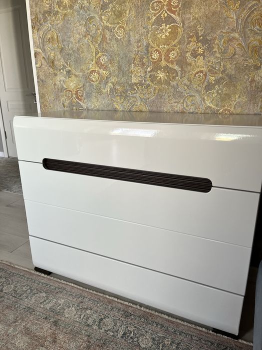 Комод для спальни