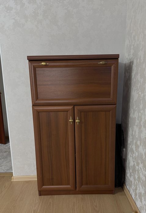 Продам комод 80×140. Мебельная стенка 220ширина 210высота глубина 50 .