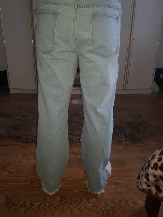 Blugi pentru adolescenți