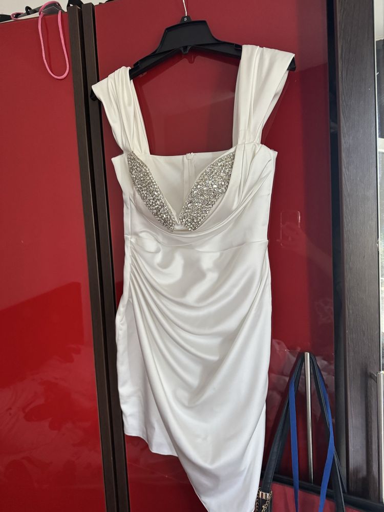 Rochie eleganta