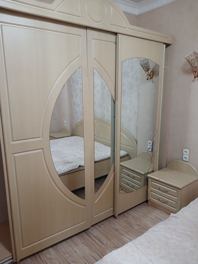 Спальный гарнитура сотилади