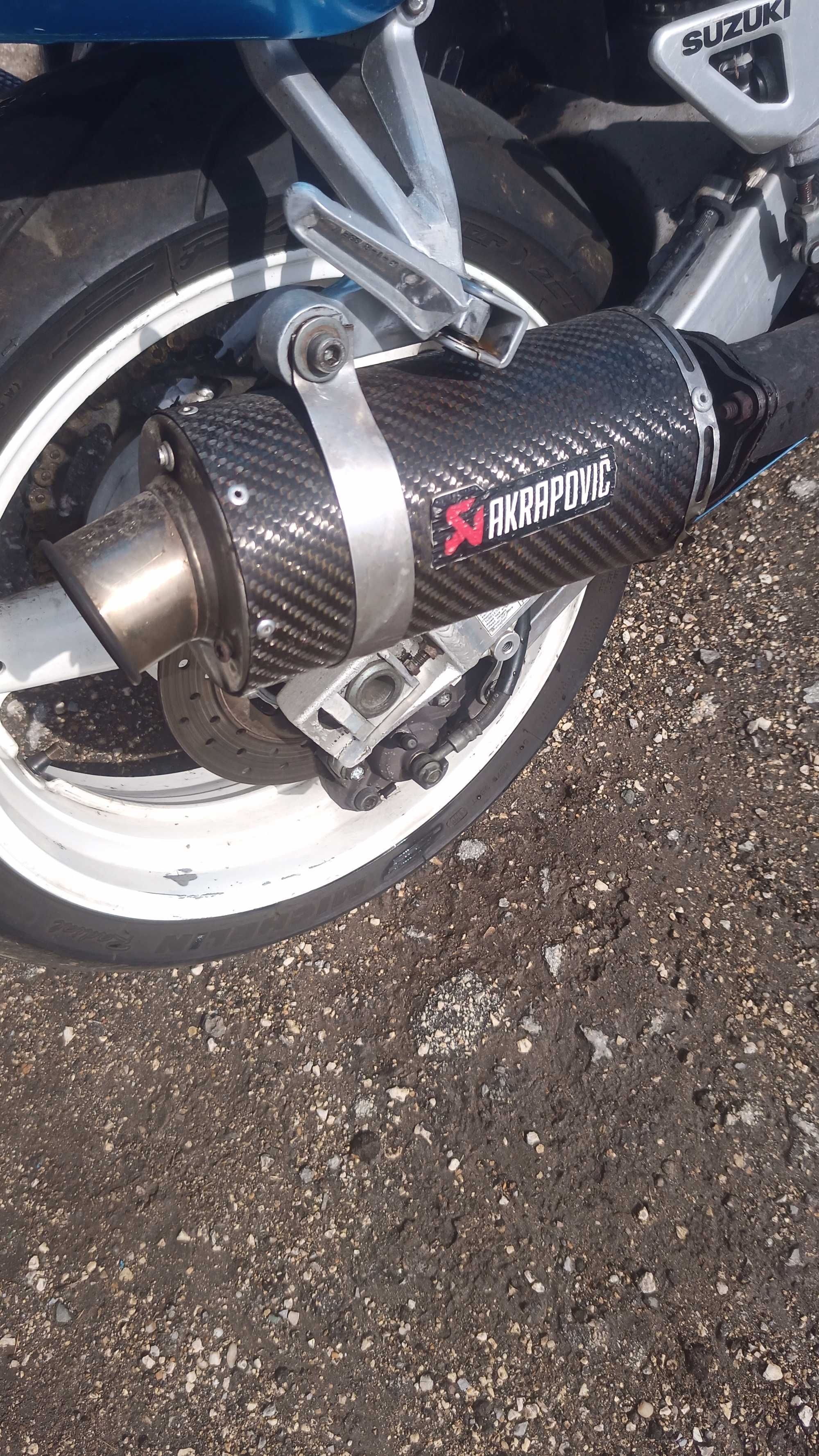 Сузуки GSXR 600 Srad