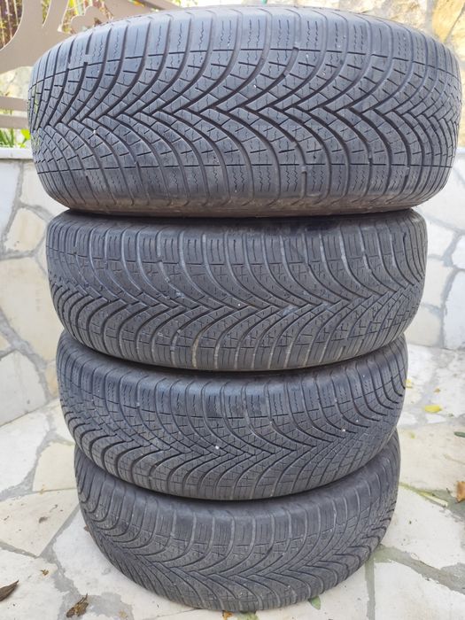 Set 4 anvelope all season 185 65 R15 fabricat oct 2023