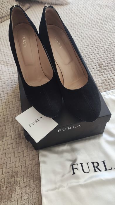 Furla Много елегантни обувки на ток