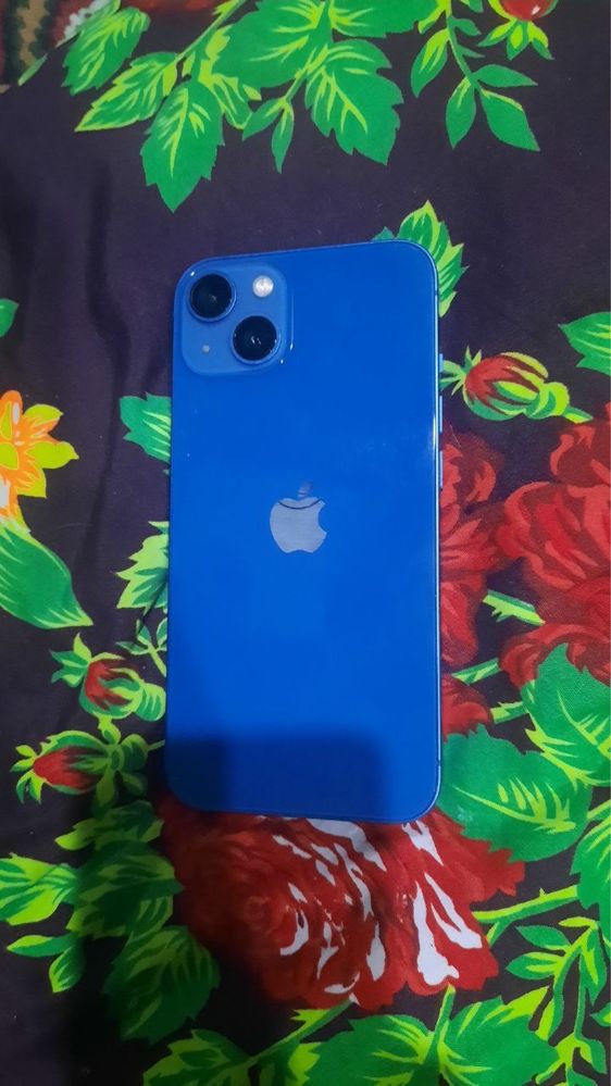 Мобильный смартфон iPhone 13 128