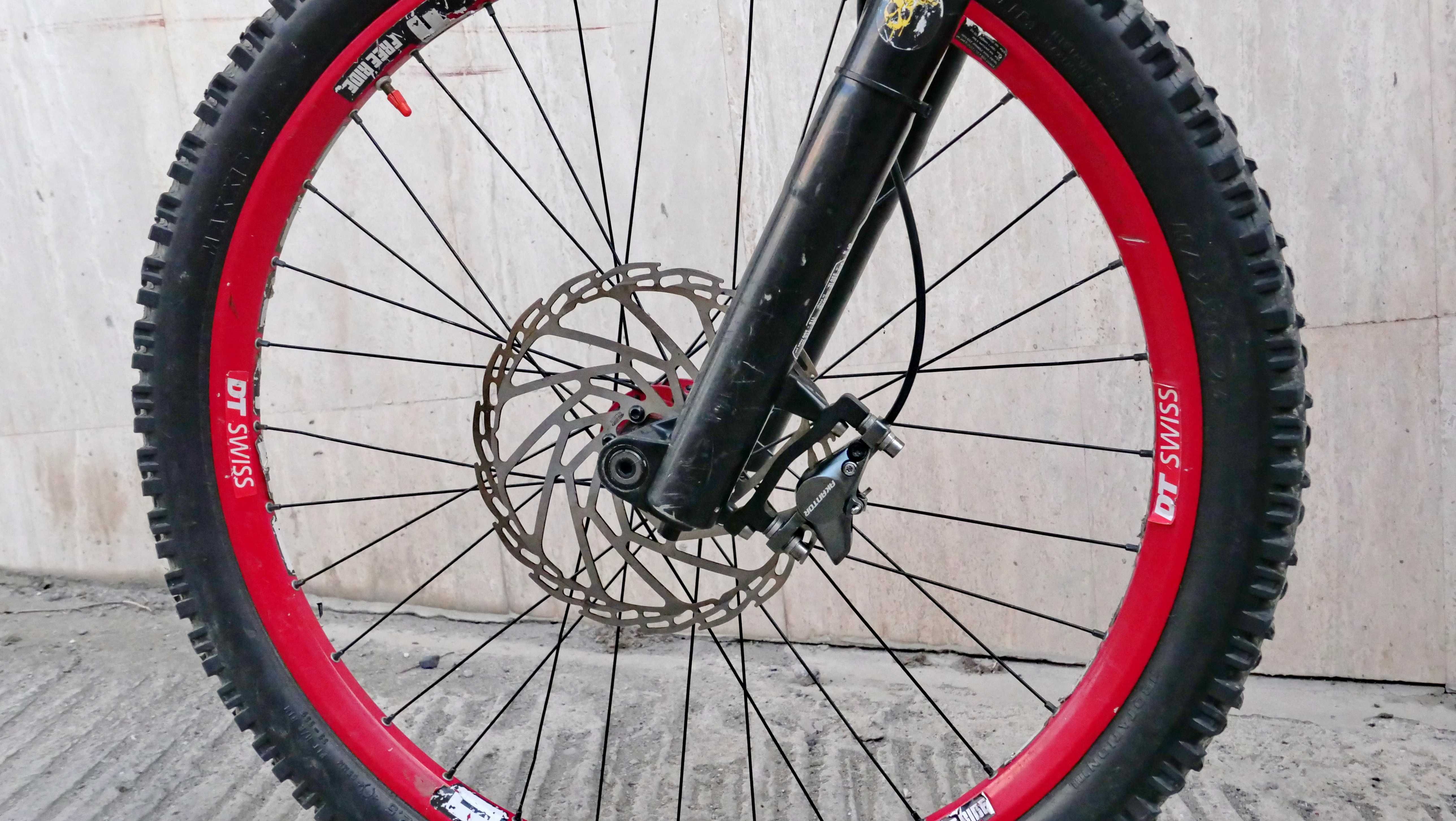 Commencal Supreme DH, 26, RockShox Boxxer Air, 200 ход, 1х9 Sram XO