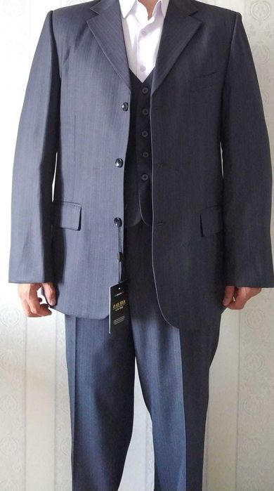 Мужской костюм тройка