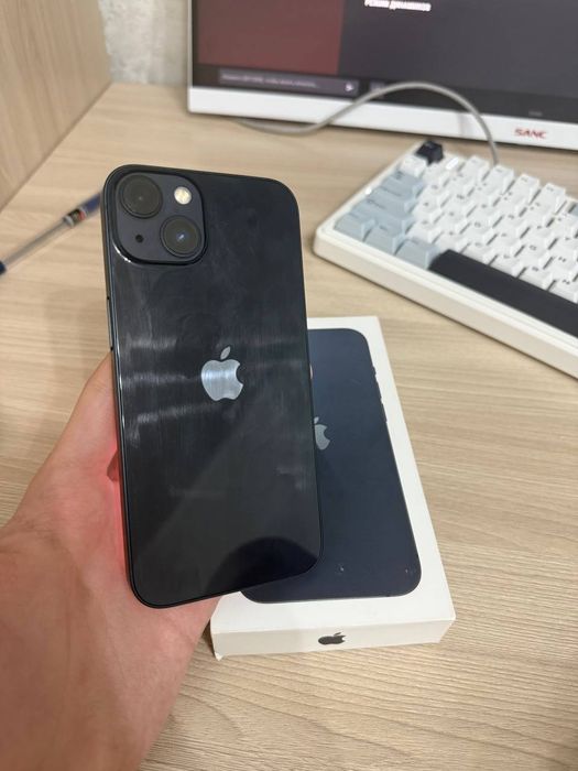 Продам  13 айфон