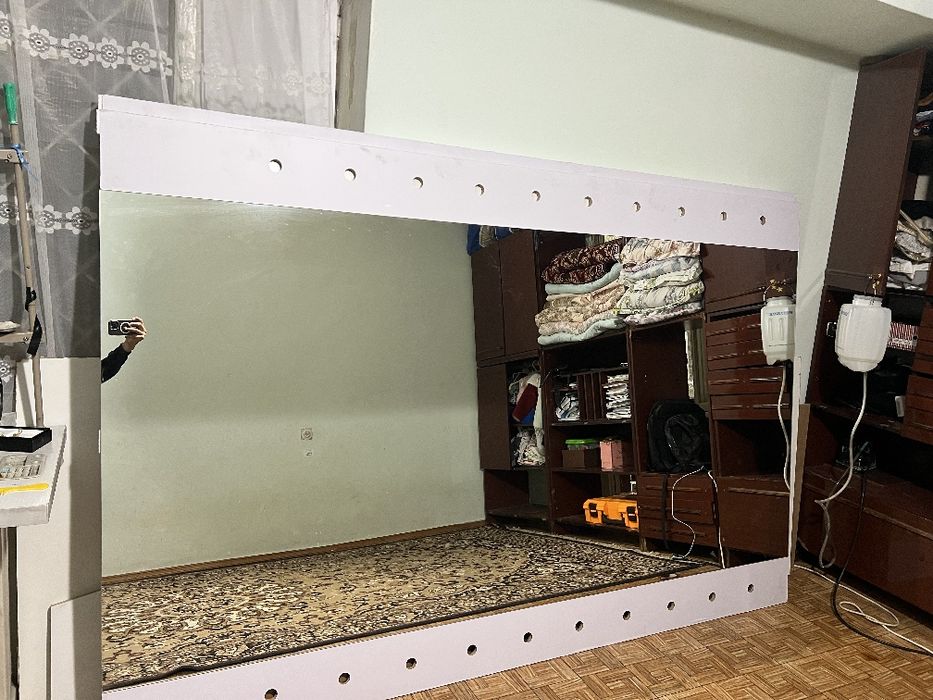 Yangi Tosh oyna mdfga yopishgan